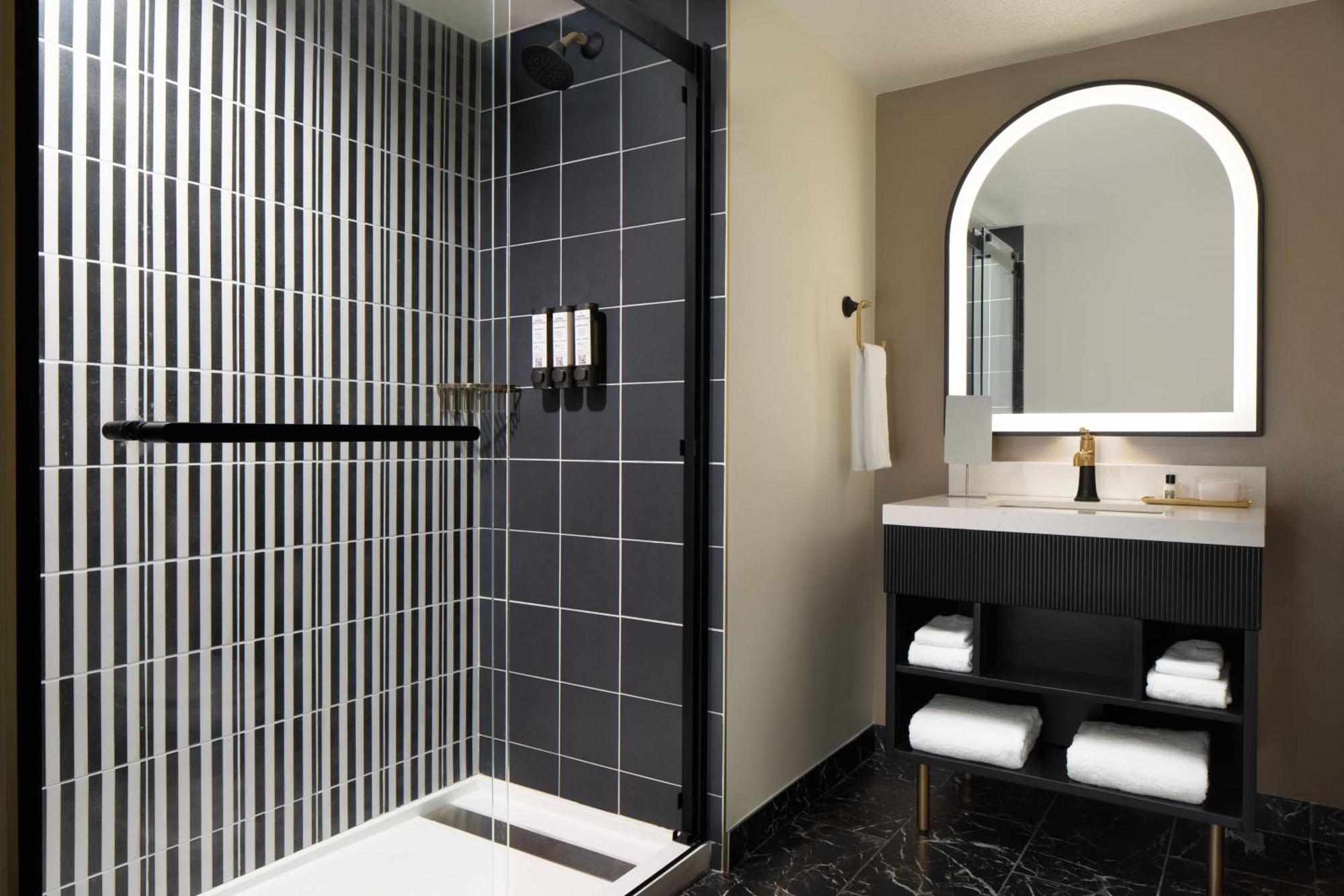 The Lasalle Hotel, Bryan College Station, A Tribute Portfolio Hotel المظهر الخارجي الصورة